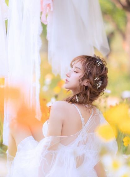 美里麻衣