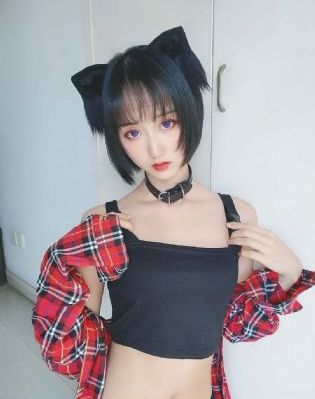 亚洲嫩草